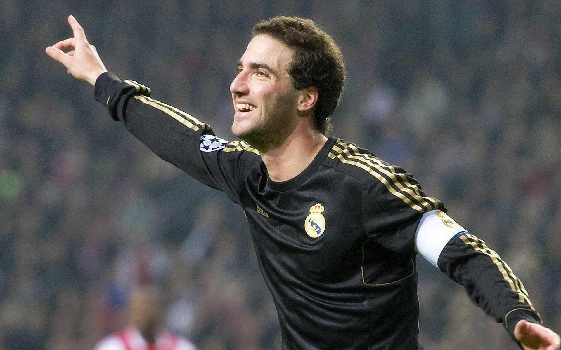 开云体育平台APP-赛道风云，哈斯奇迹翻盘，皮亚斯特里加冕新王