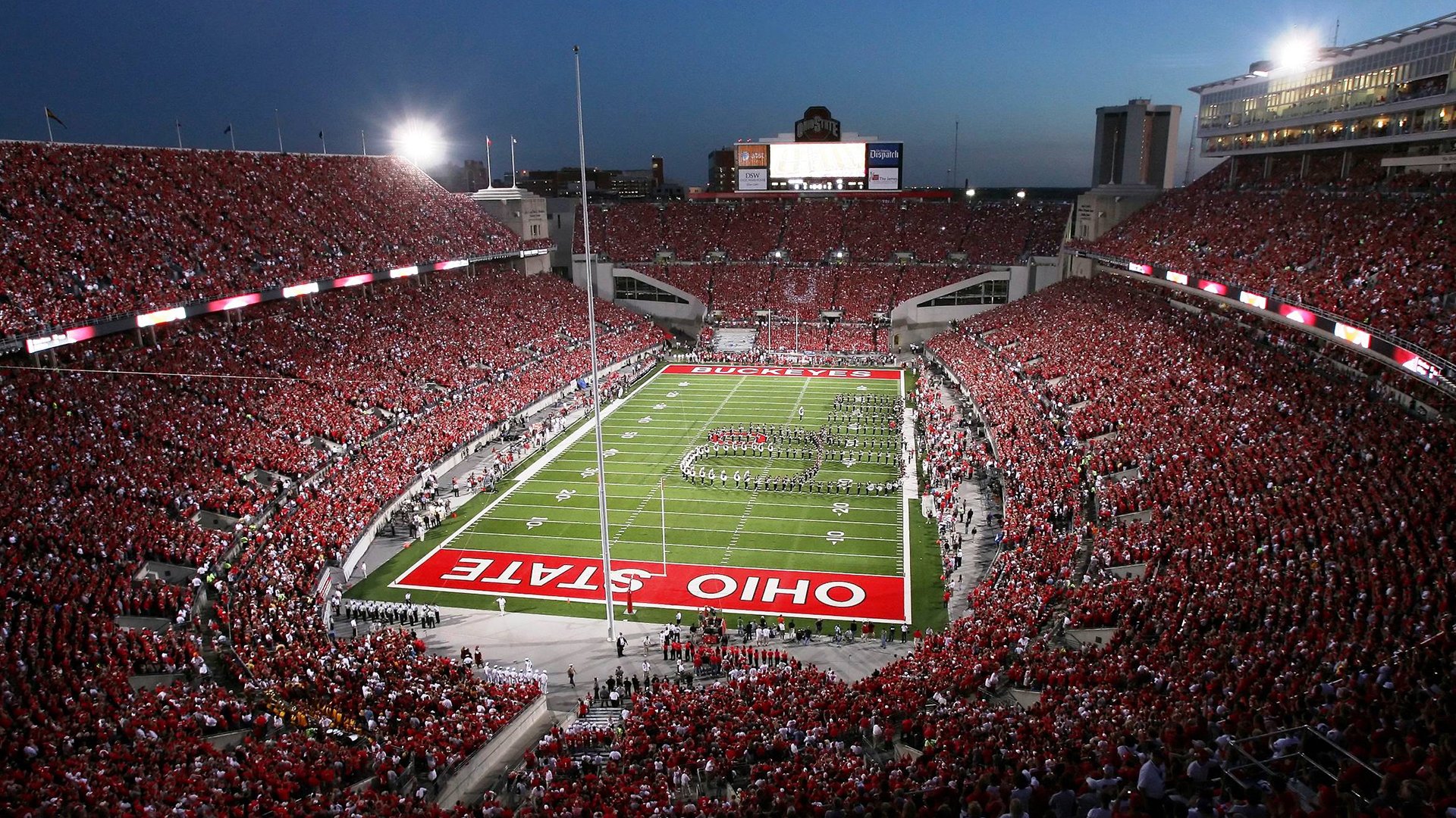 马竞铁蹄碾碎格子军团，凯恩破纪录之夜映照足球的两种伟大