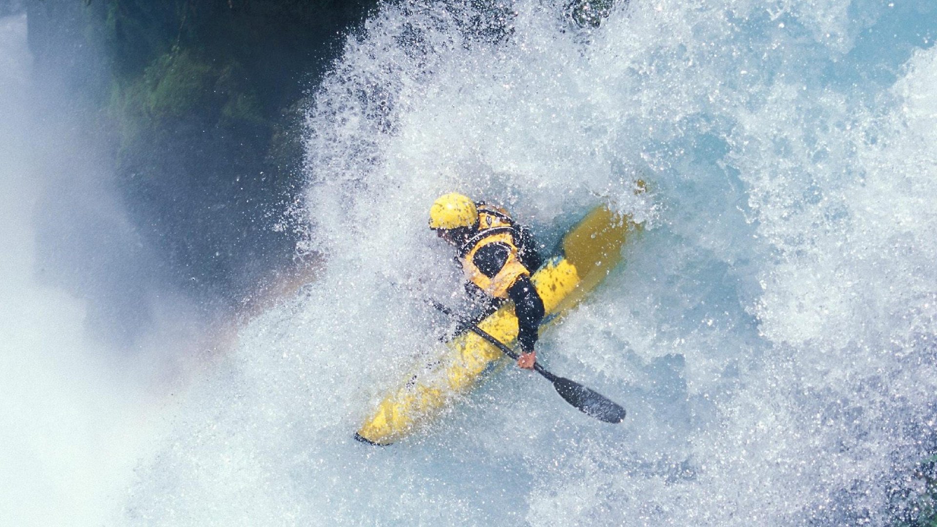 铜墙铁壁与孤胆枪手,当奥恰洛夫扛起德国战车,葡萄牙的叹息淹没在掌声里